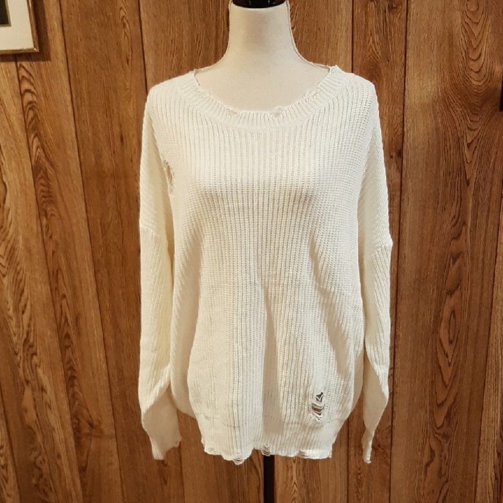 🥀NWT BiBi White Distressed Long-Sleeve Sweater (XL)🥀